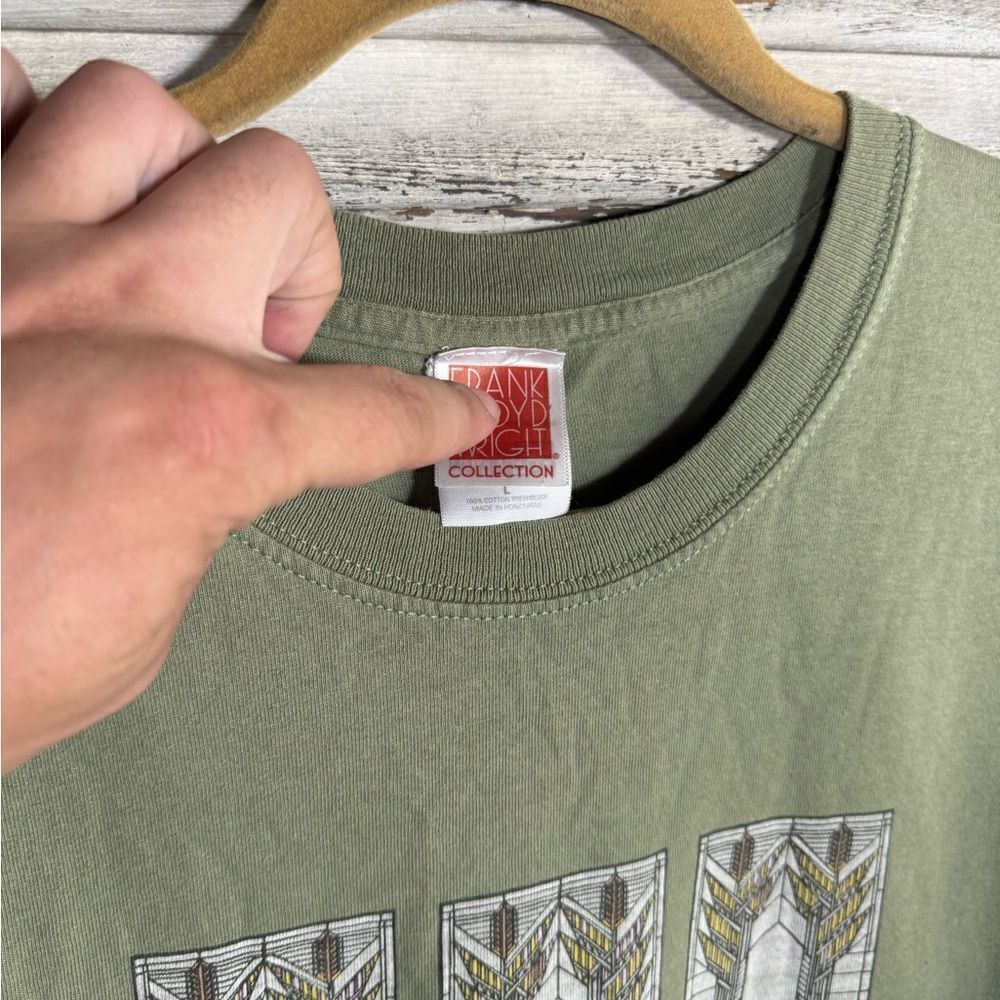 Vintage Frank Loyd Wright Shirt - Picture 5 of 9